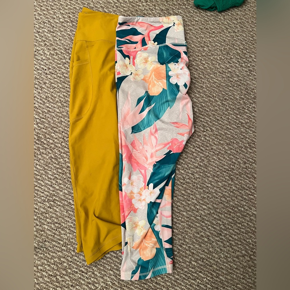 #29 2 Pairs of Old navy work out capris xl mustard& tropical